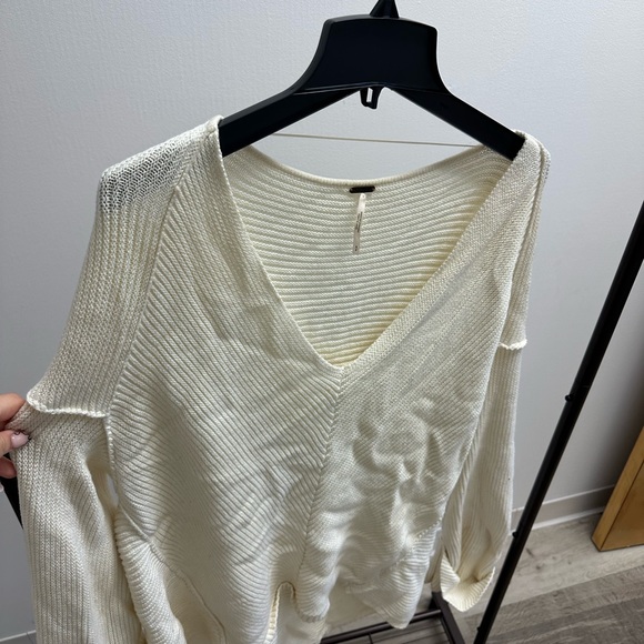Free people white oversized sweater - Picture 3 of 4